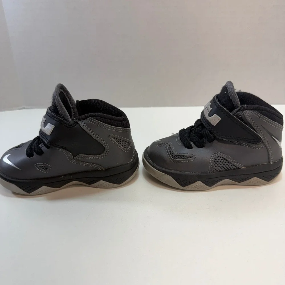 Nike good used